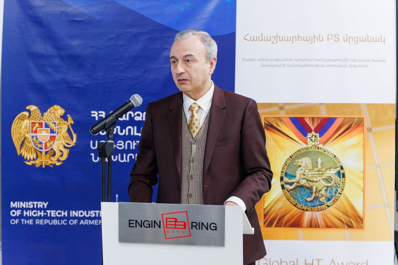 gallery_1766423093176642309369497a35cf0c8.jpg (225 KB)