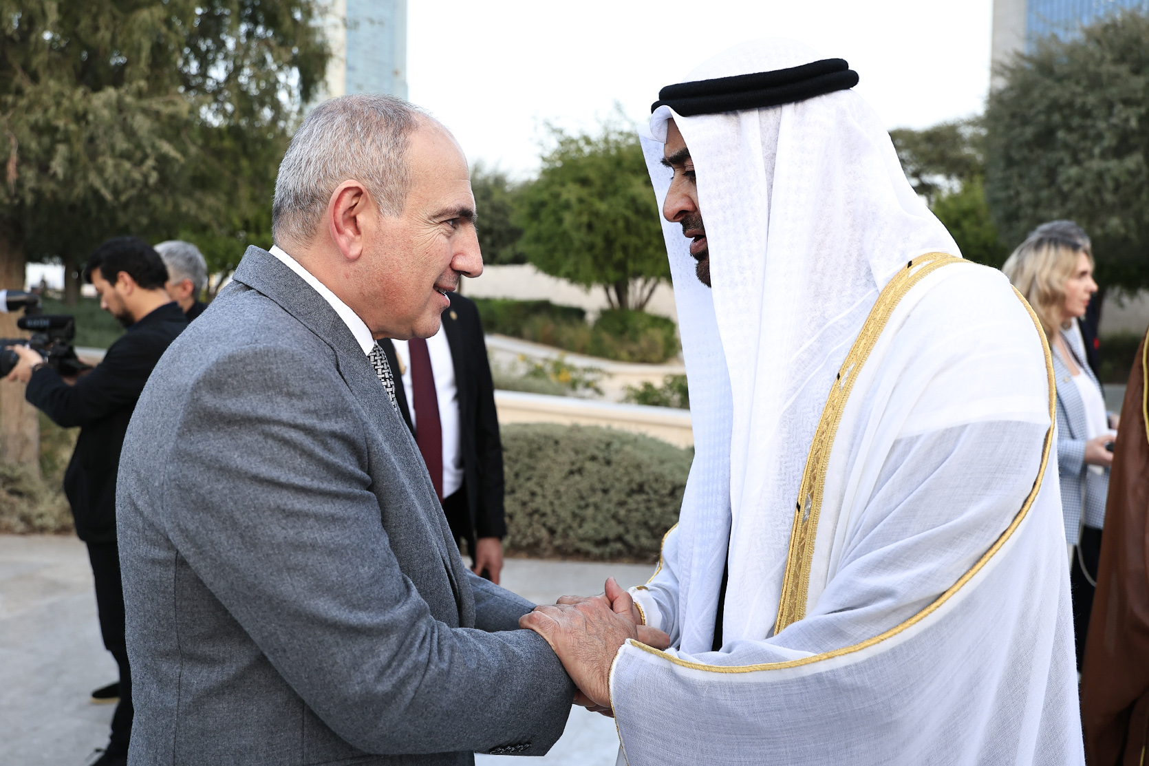 62897_b.jpg (732 KB)