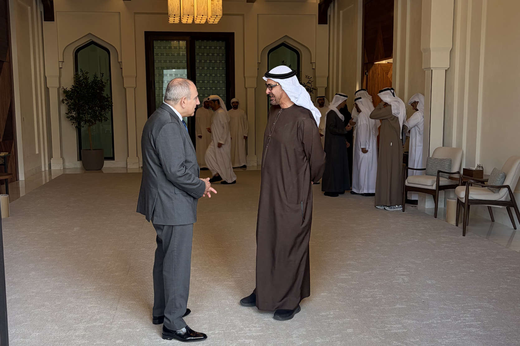 62946_b.jpg (713 KB)