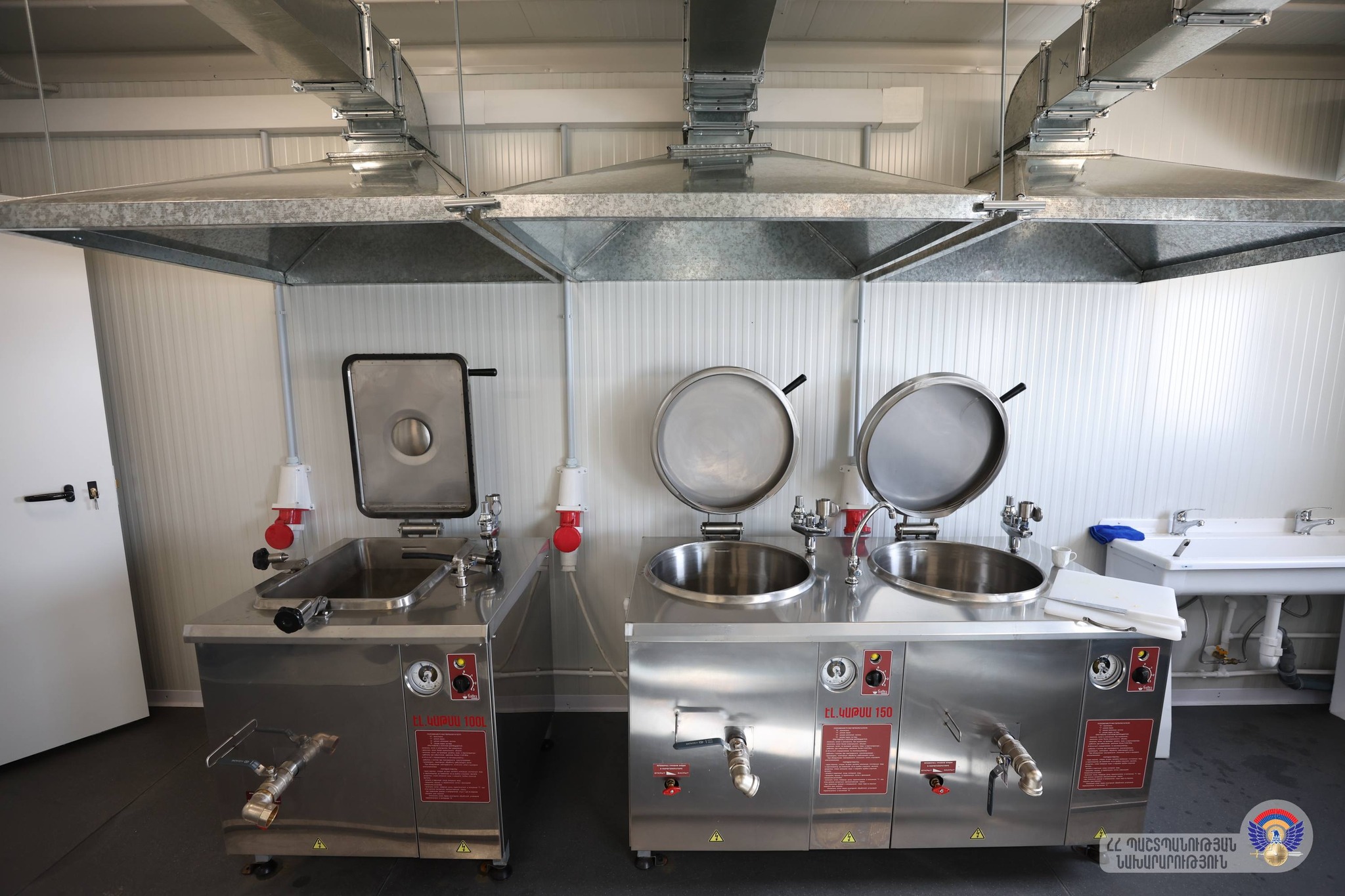 625296059_1506526110842758_570349653816797981_n.jpg (523 KB)