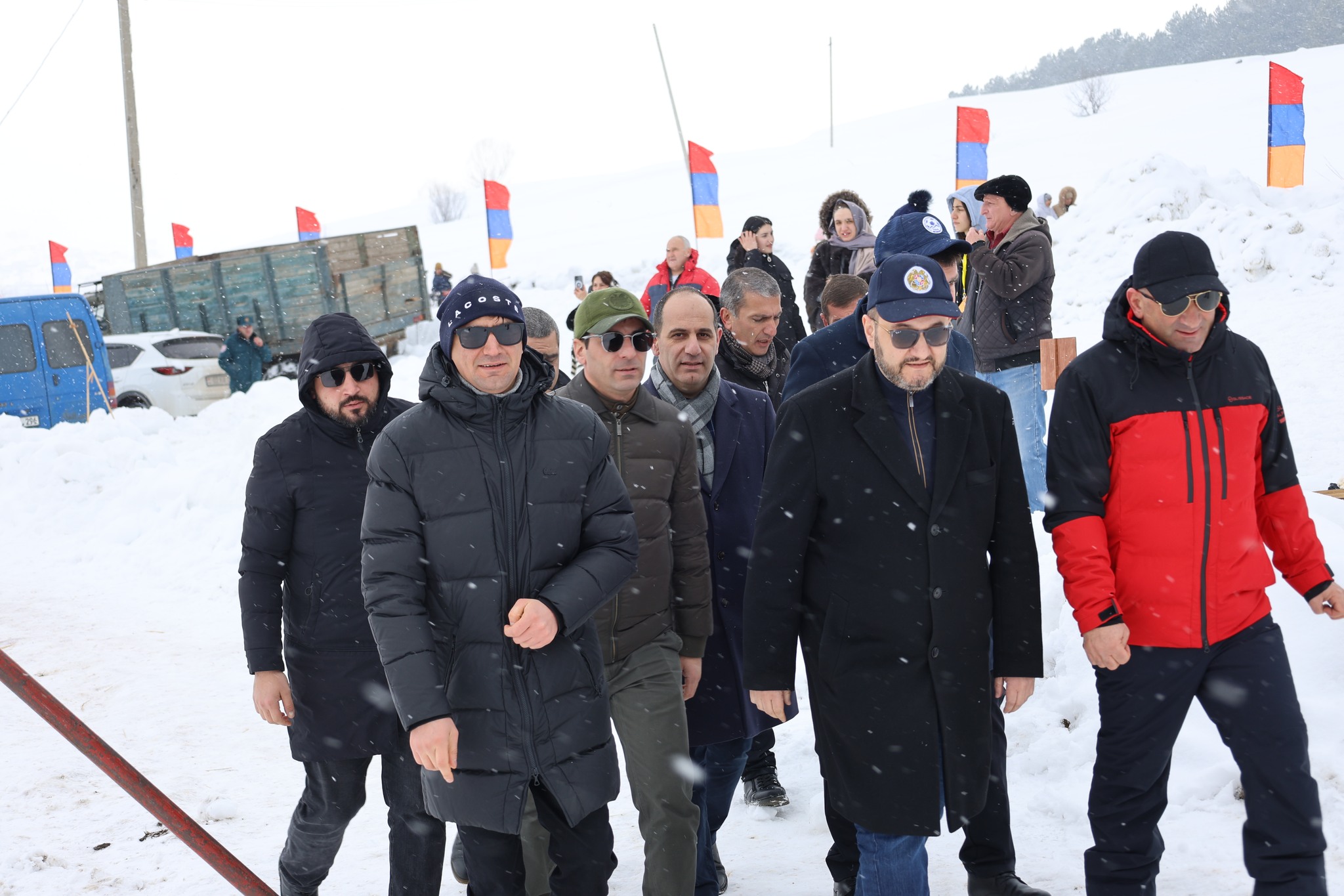 628266881_892583776750416_5310563258910392040_n.jpg (418 KB)