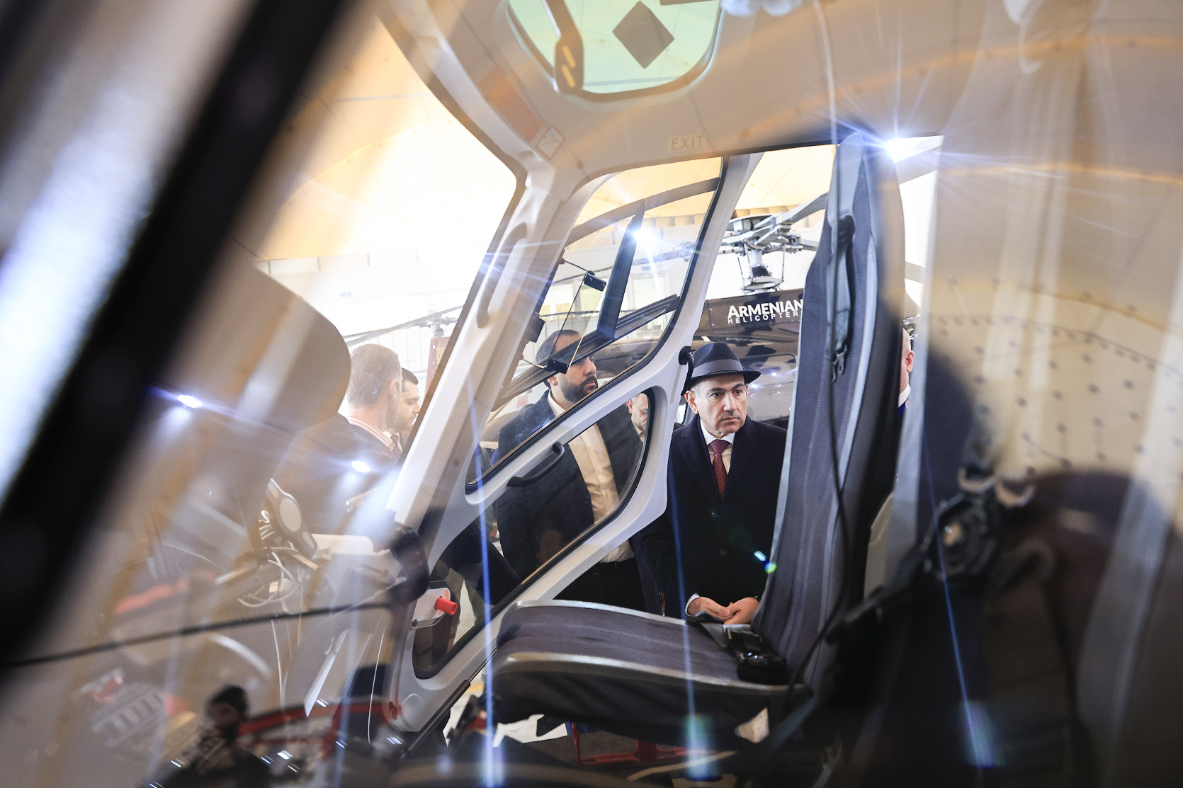 62987_b.jpg (601 KB)