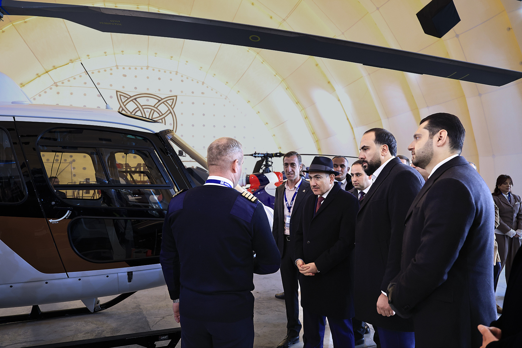 62988_b.jpg (619 KB)