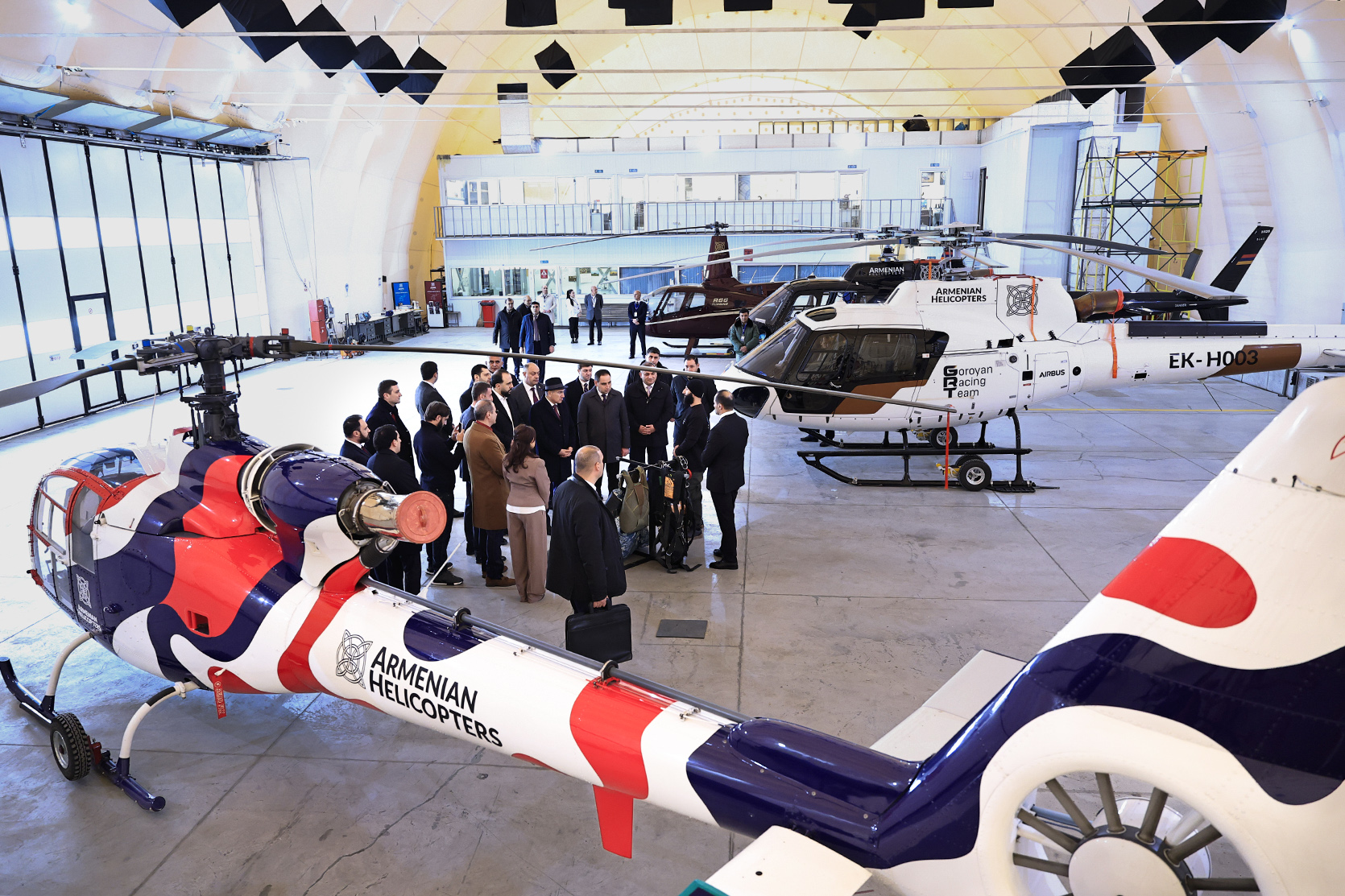 62990_b.jpg (929 KB)