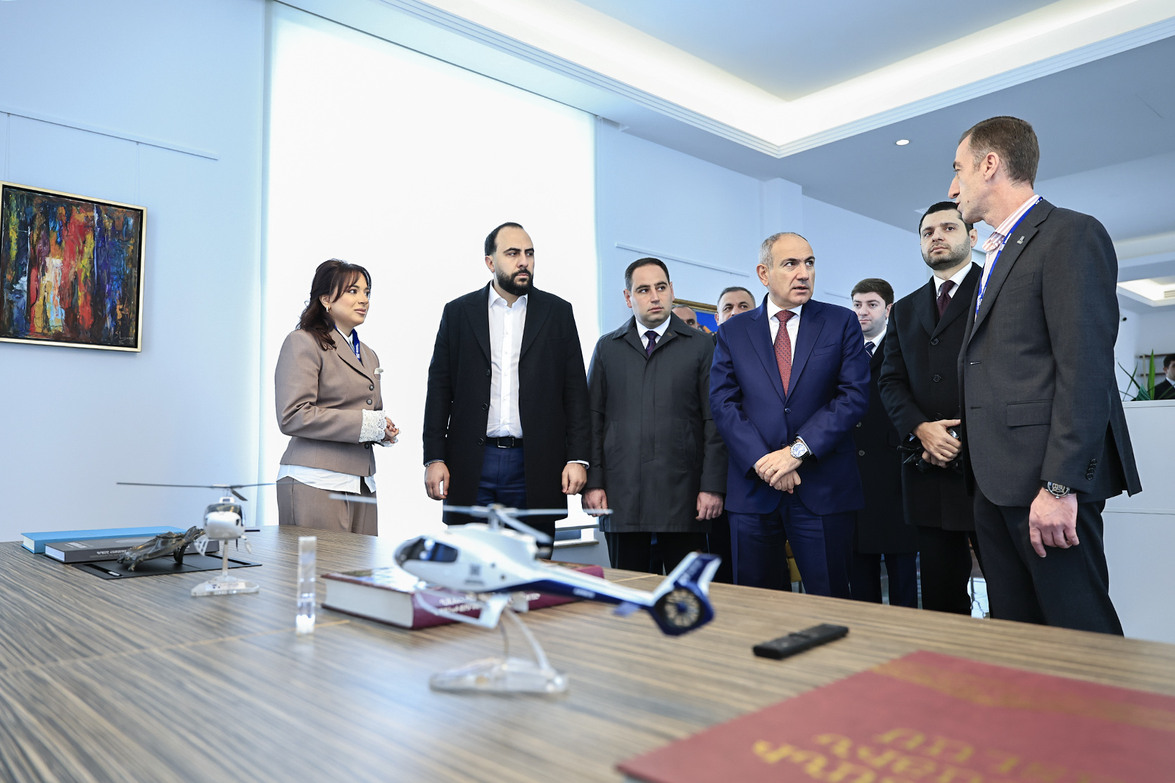 62993_b.jpg (564 KB)