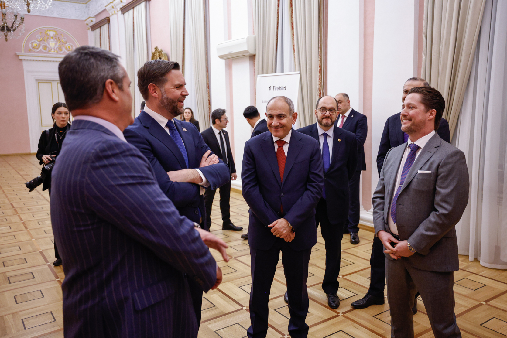 62997_b.jpg (1.26 MB)