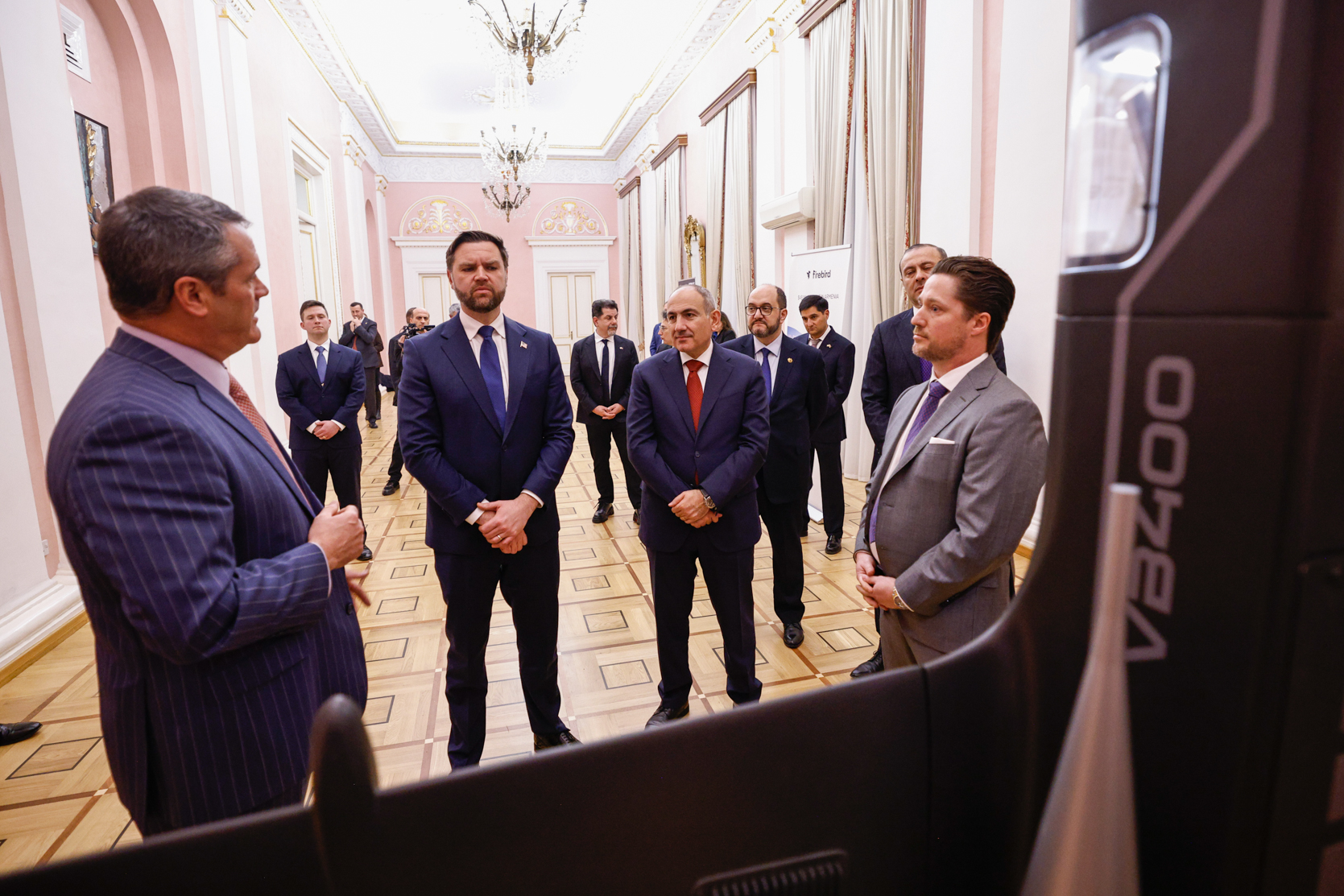 62999_b.jpg (1.21 MB)