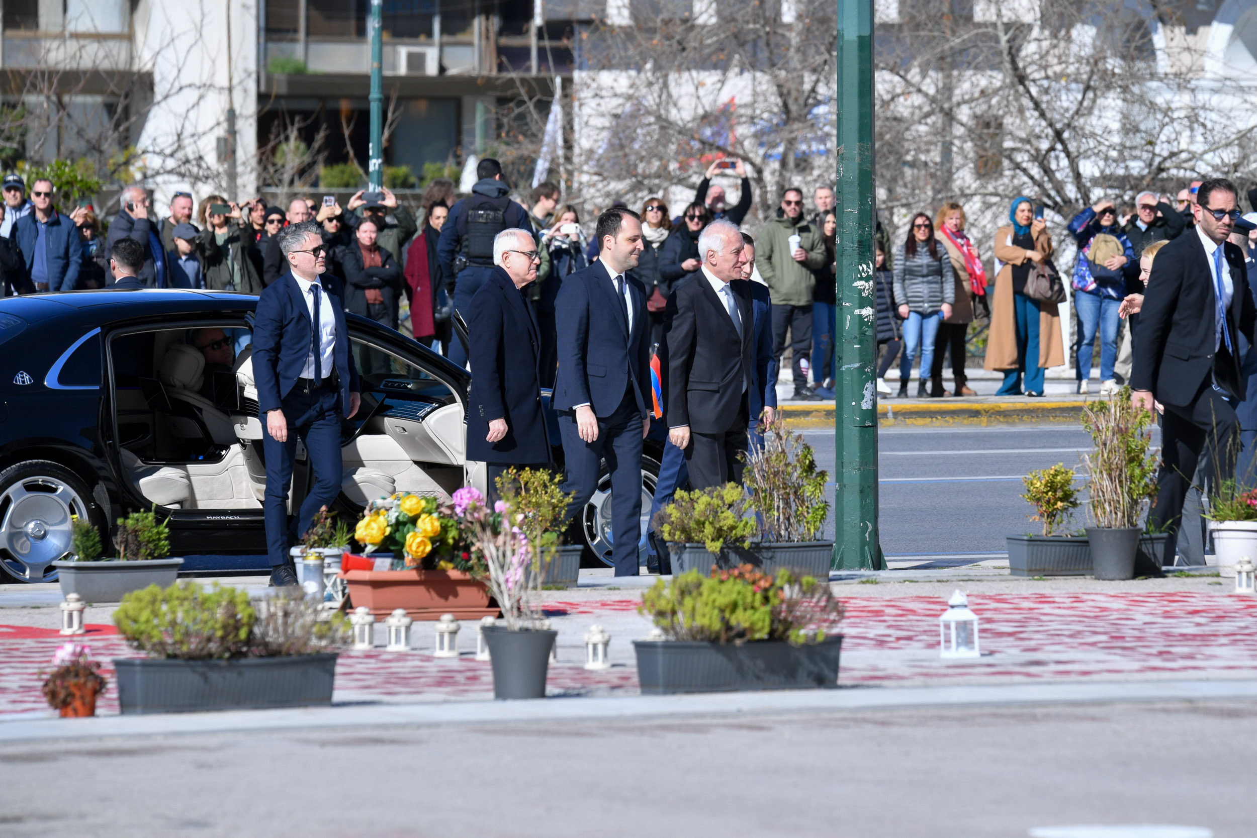 66325_b.jpg (783 KB)