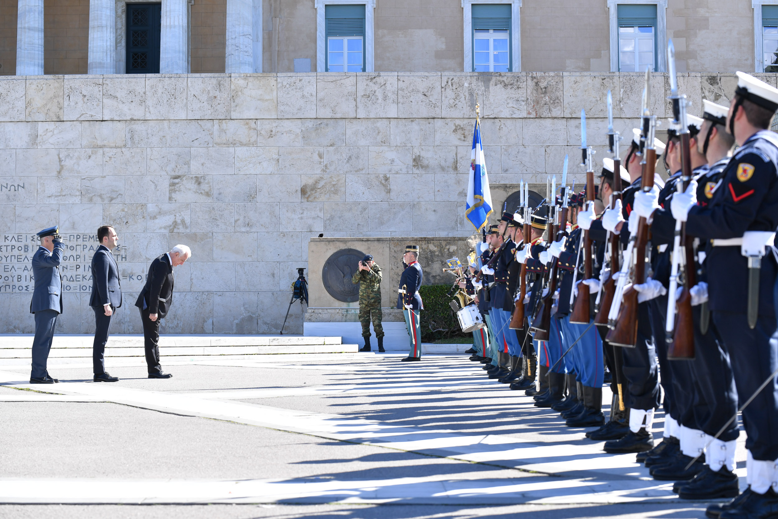 66333_b.jpg (873 KB)