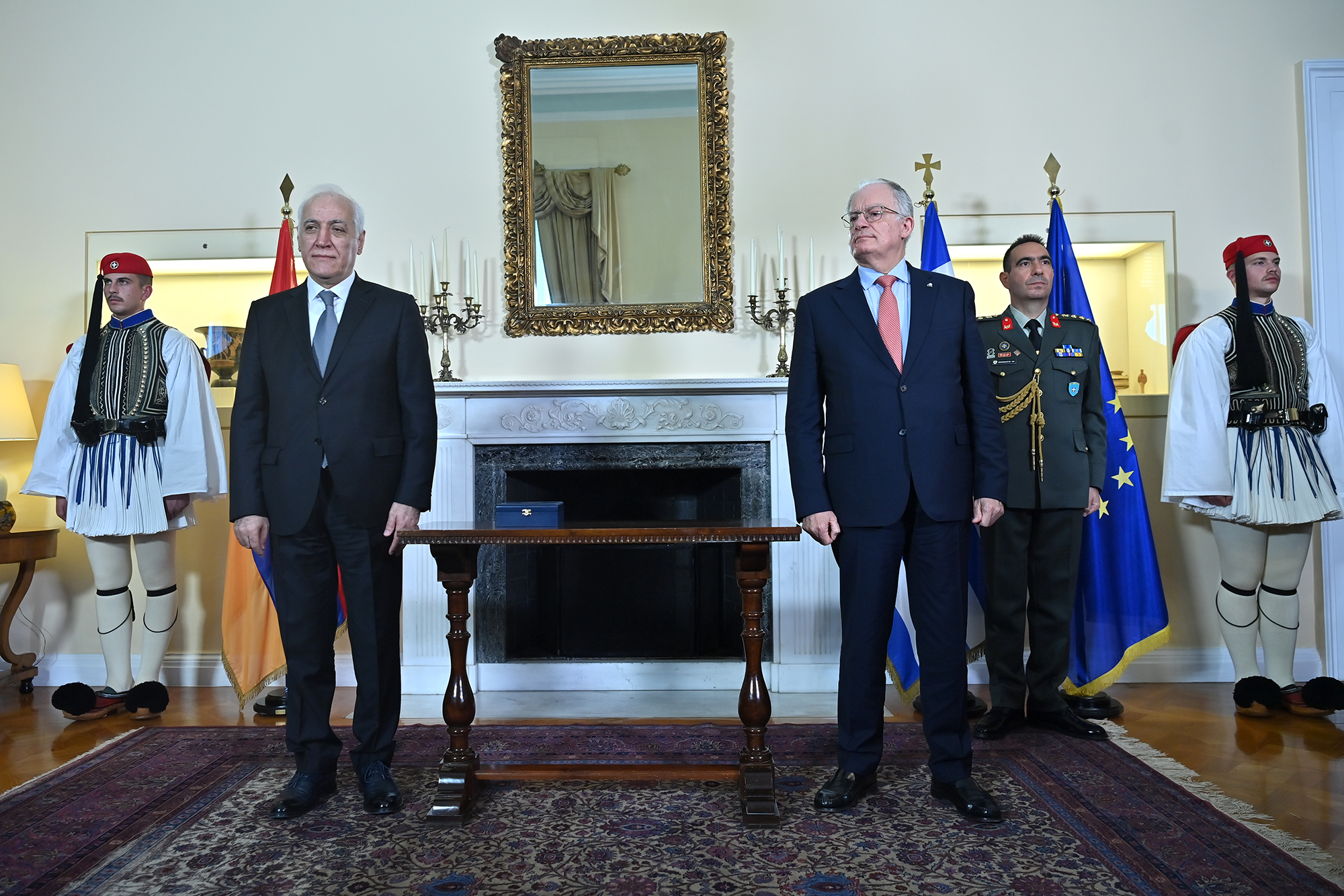 66357_b.jpg (1.74 MB)