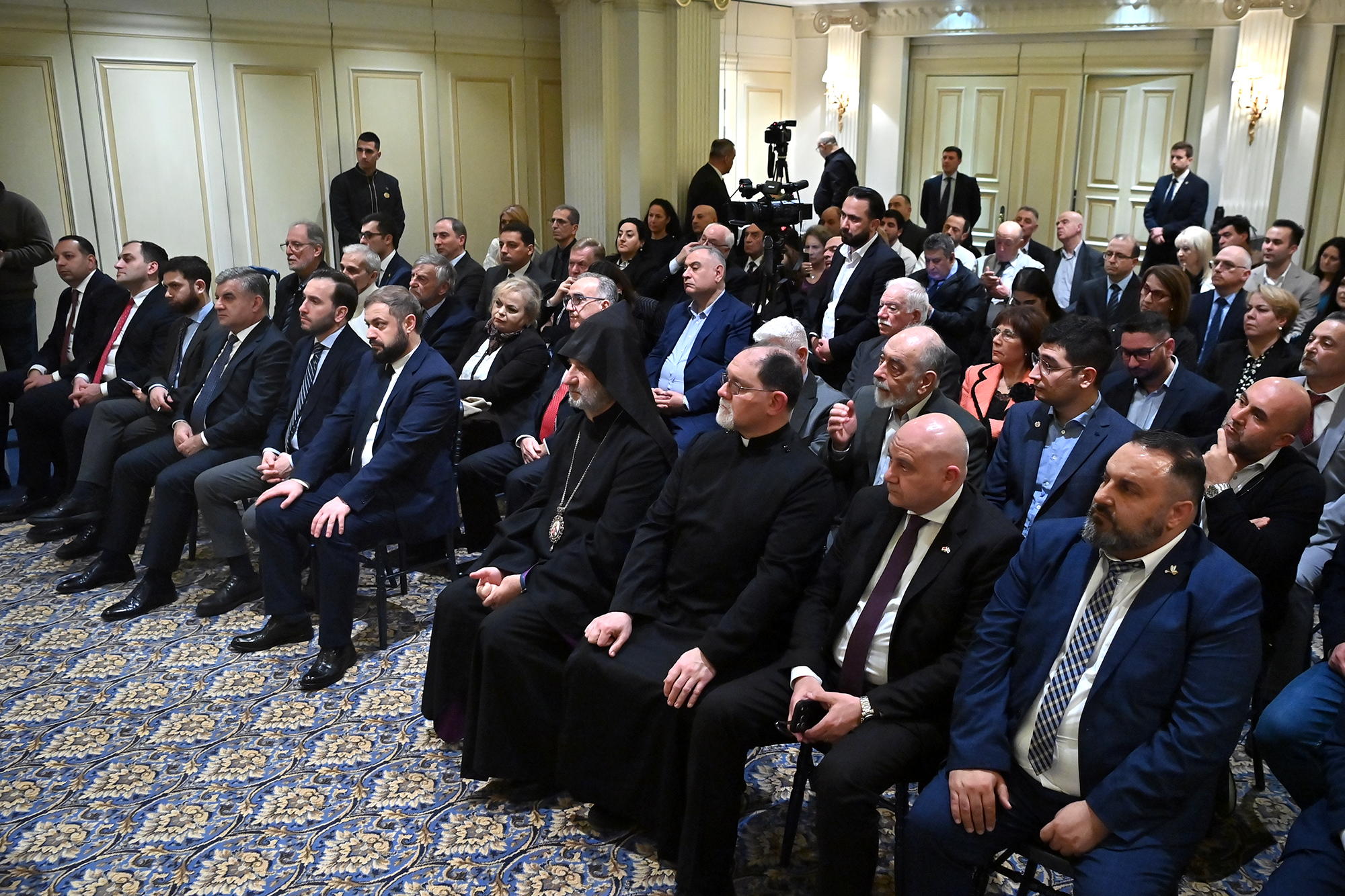 66520_b.jpg (2.05 MB)