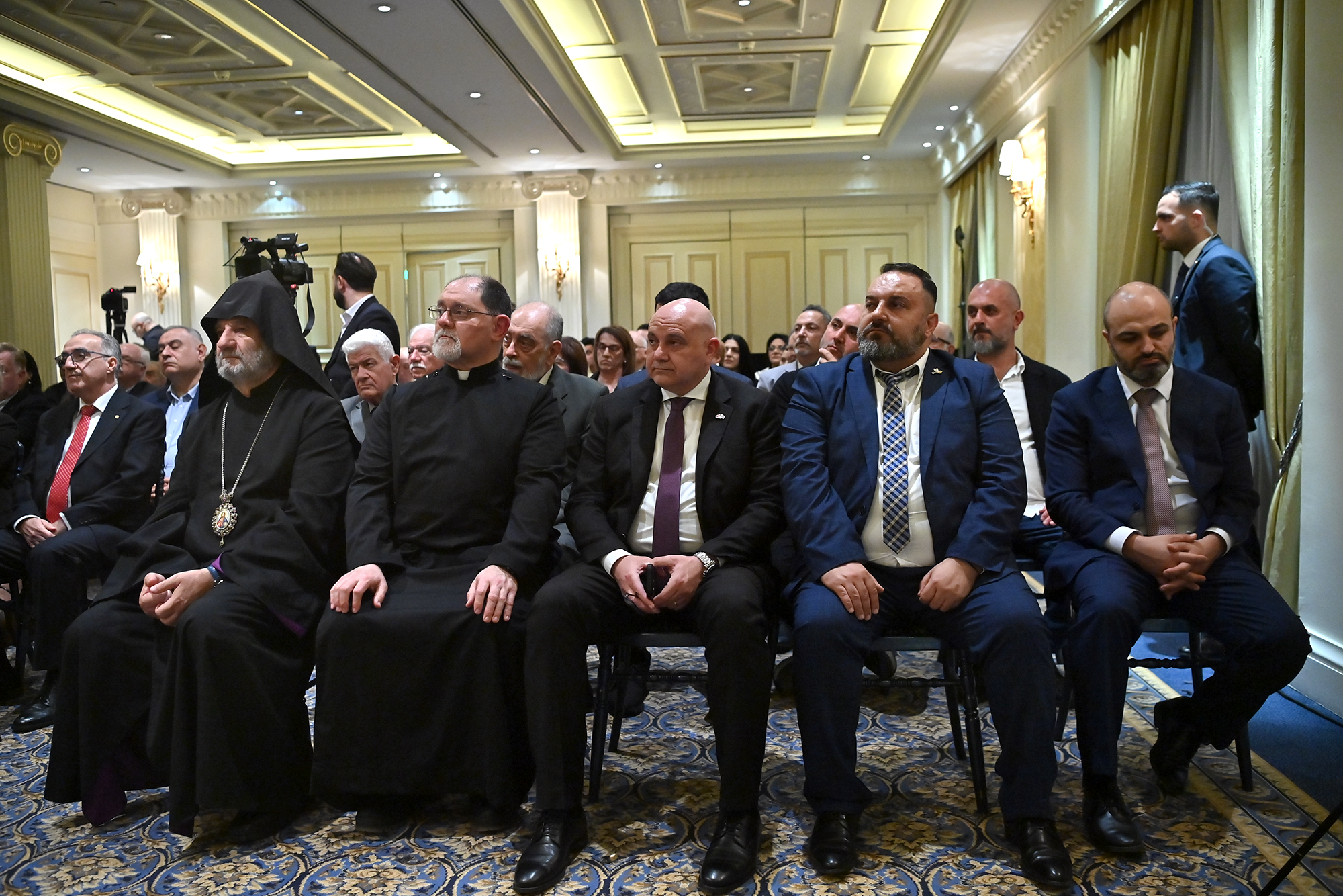 66530_b.jpg (1.78 MB)