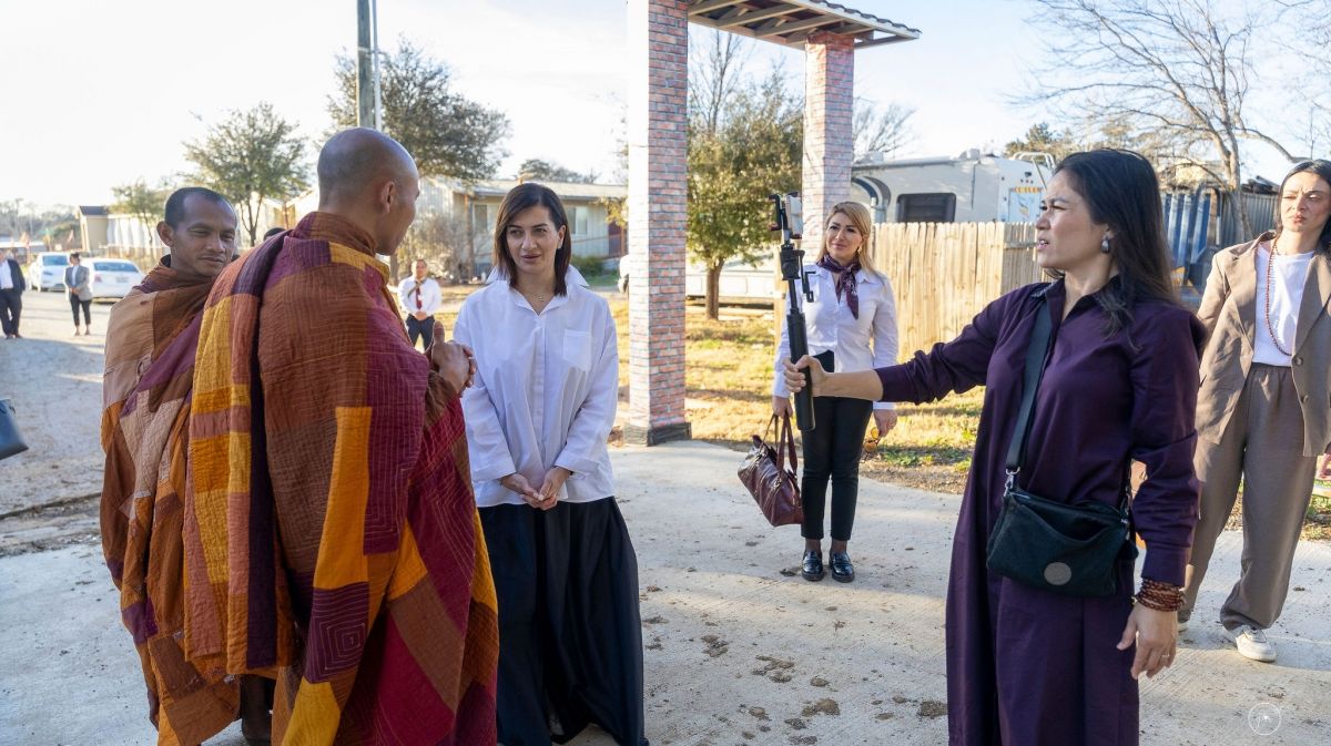 699972748a8bd-1771663988-walk-for-peace-3457.jpg (158 KB)