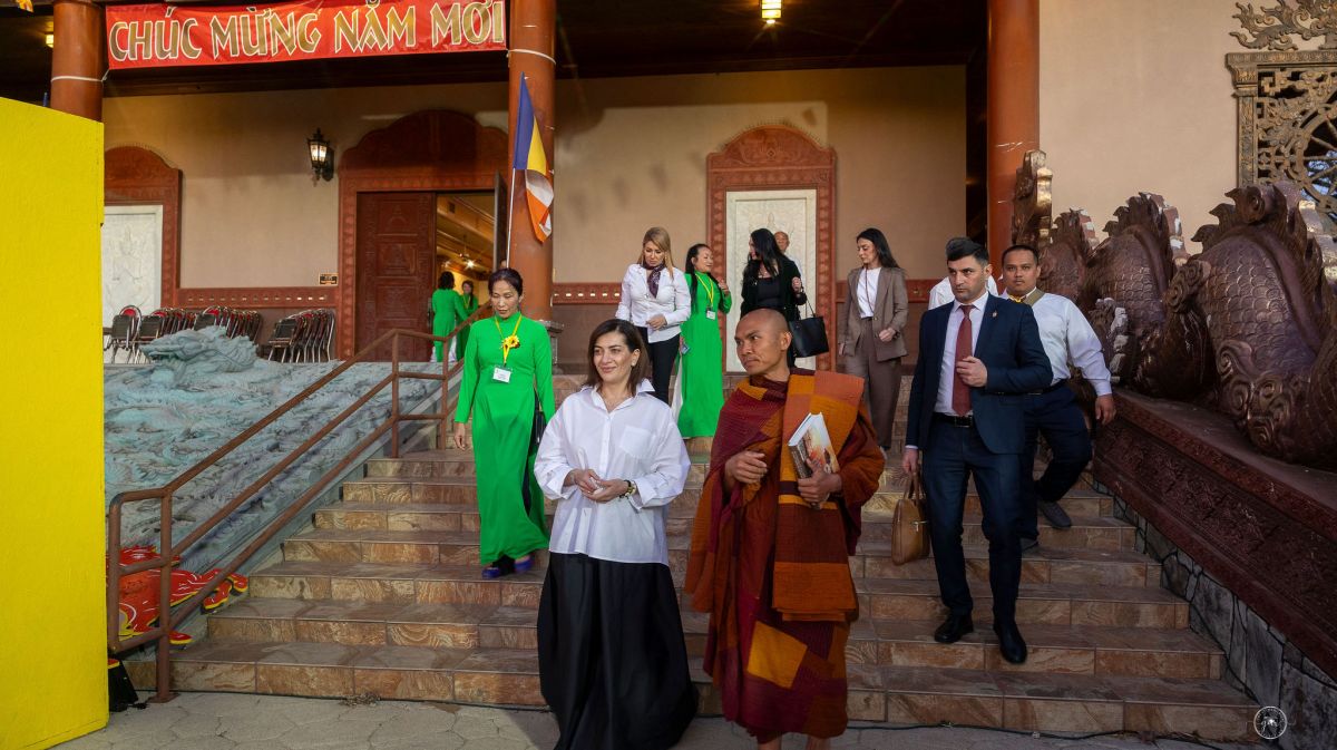 699972db140d9-1771664091-walk-for-peace-3229.jpg (142 KB)