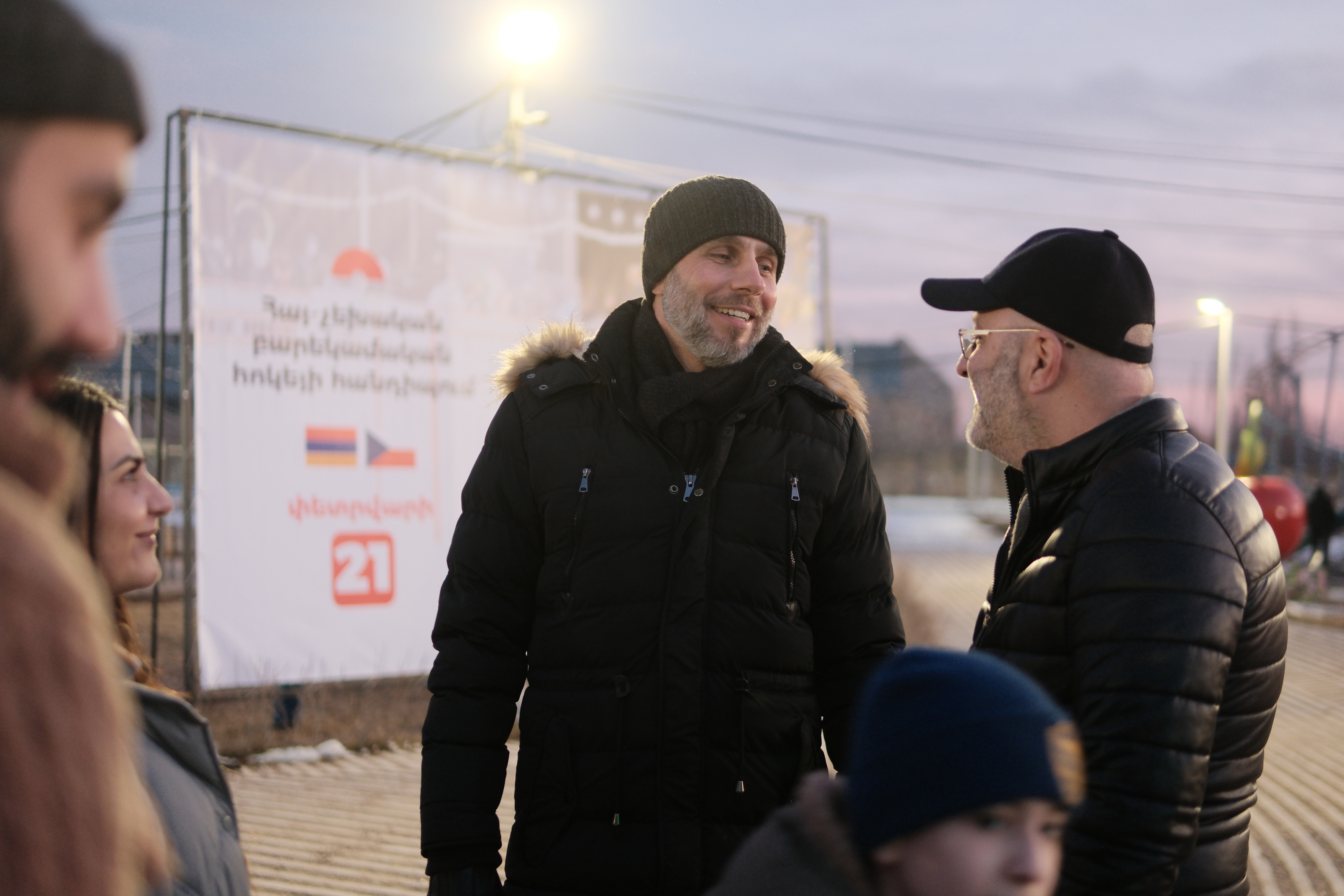 DSCF8134.JPG (17.90 MB)