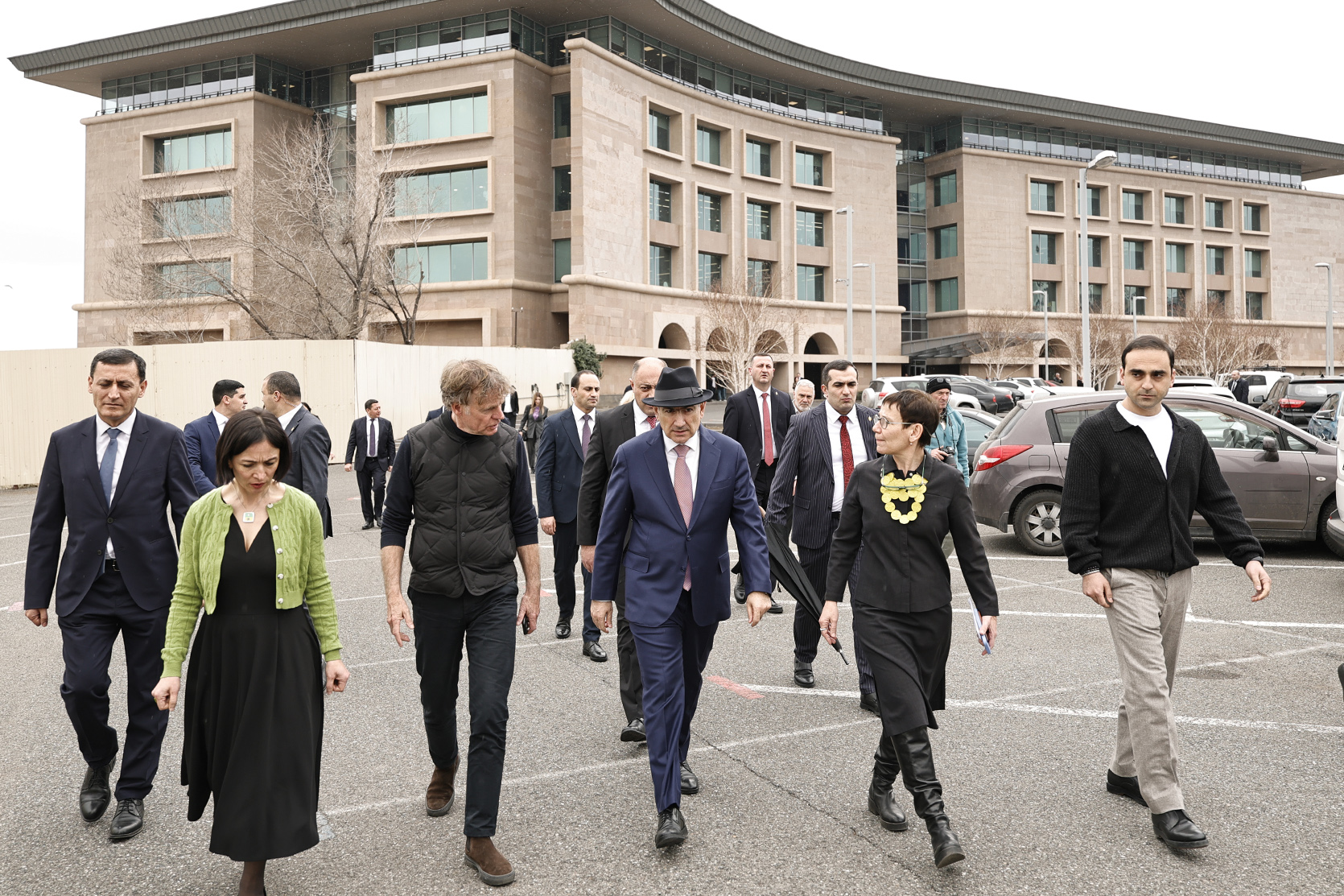 63212_b.jpg (996 KB)