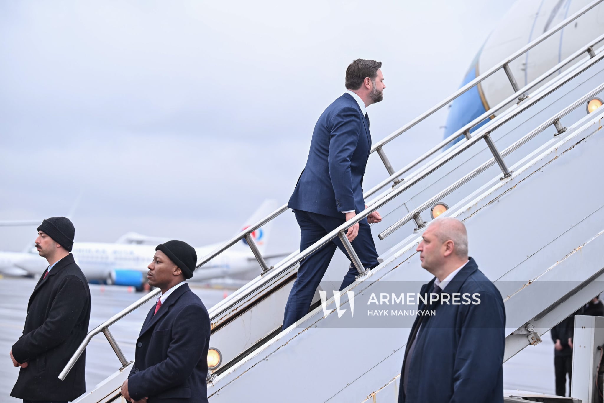 d8e58189-91ad-428b-8b3c-f758a7e5940c.jpg (217 KB)